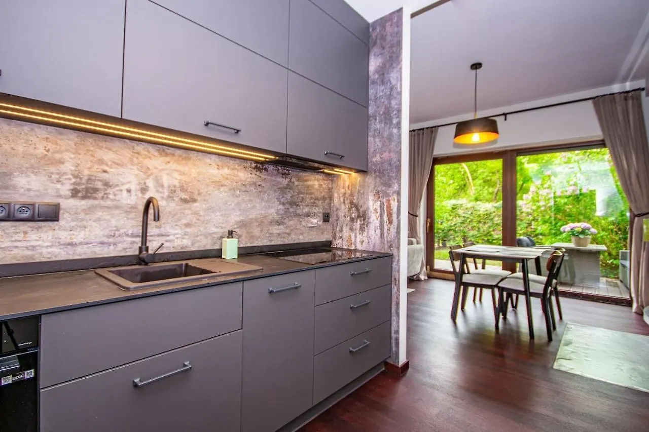 Inpoint 2-Bedrooms Apartment With Private Garden And Free Parking Kraków