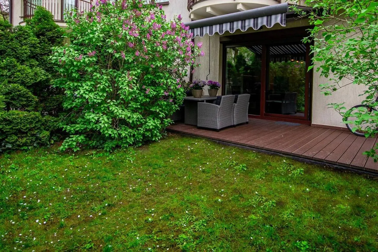 Inpoint 2-Bedrooms Apartment With Private Garden And Free Parking Krakow
